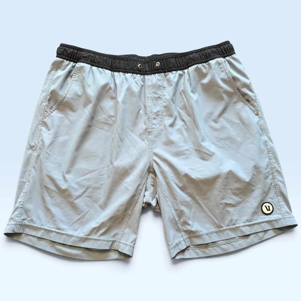 Vuori Swim Shorts Mens 34 Gray Lined Quick Dry Pockets Elastic Lightweight
